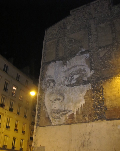 Vhils